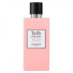 HER TWILLY BODY SHOWER...